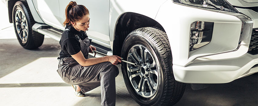 راهنمای جامع تشخیص فصل لاستیک: ایمنی در هر فصل با داداشی تایر